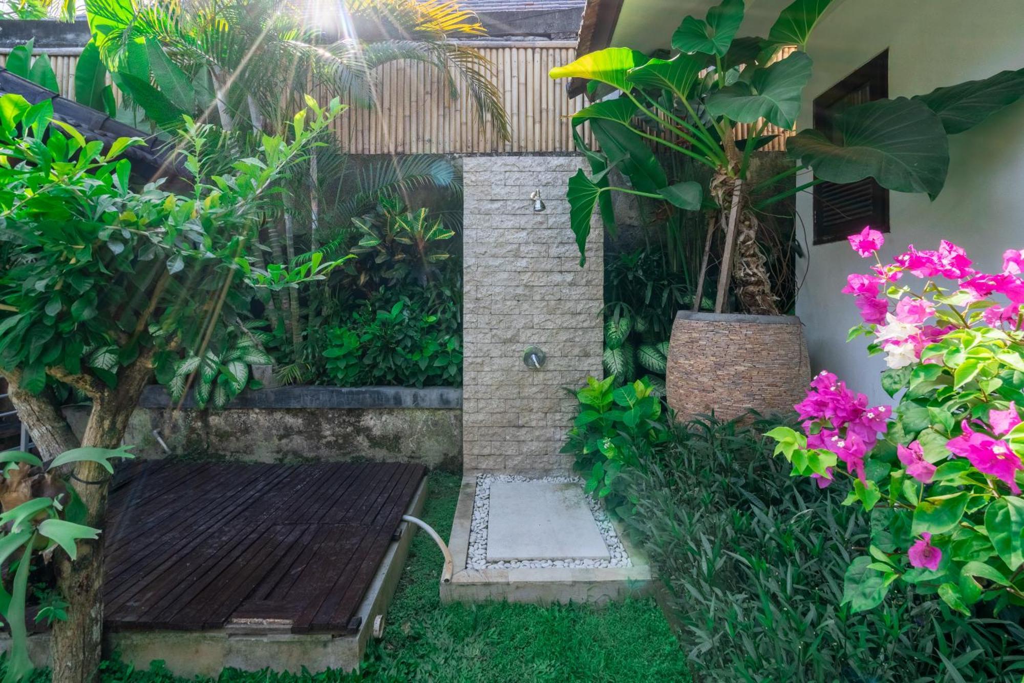 Villa Aveli Seminyak By Best Deals Asia Hospitality Buitenkant foto